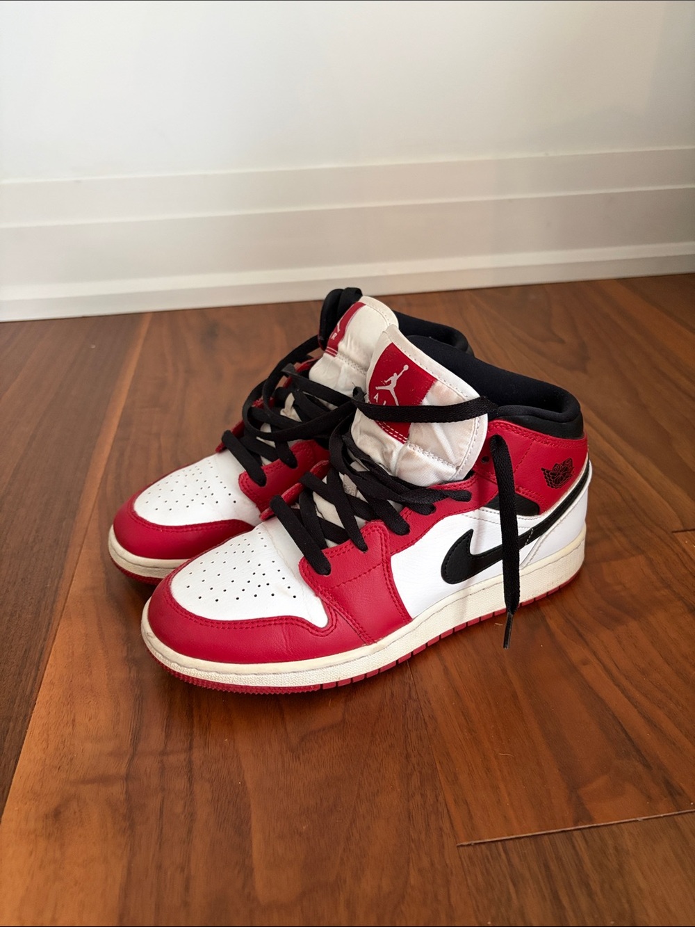 Jordan 1 Mid
Chicago (2020)
